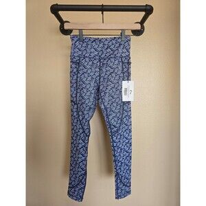Zyia NWT navy haystack pocket‎ light and tight hi rise 7/8 leggings size 2